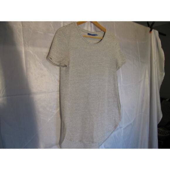 Apt 8 Tunic Tee shirt Assymetric Hem, Grey White Stripe Size XS Short Sleeves - Picture 5 of 5